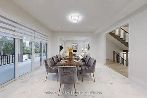 52 Klees Crescent Aurora ON L4G 3W8