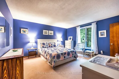 40 The Pines Lane Brock ON L0C 1H0