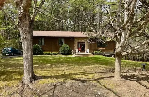 40 The Pines Lane Brock ON L0C 1H0