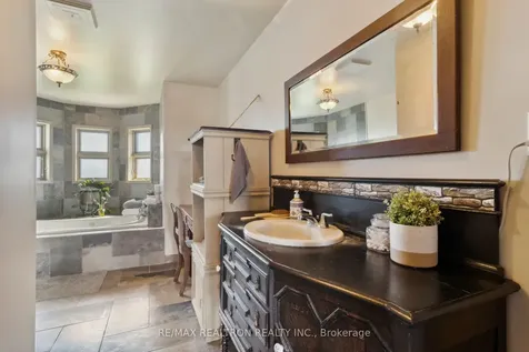 4144 Line 12 N/a Bradford West Gwillimbury ON L0L 1L0