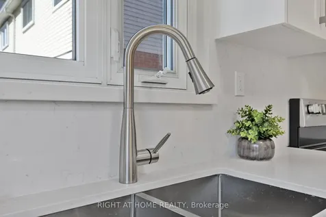 240 Collings Avenue Bradford West Gwillimbury ON L3Z 1W3