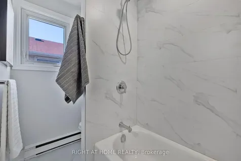 240 Collings Avenue Bradford West Gwillimbury ON L3Z 1W3