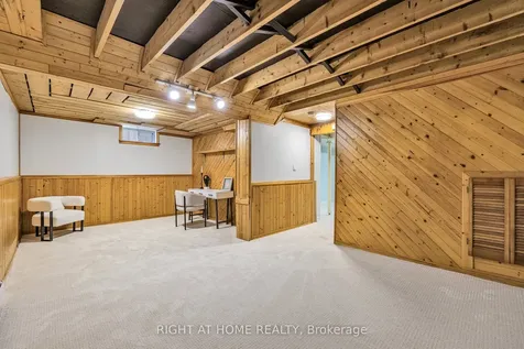 240 Collings Avenue Bradford West Gwillimbury ON L3Z 1W3