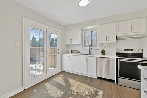 240 Collings Avenue Bradford West Gwillimbury ON L3Z 1W3