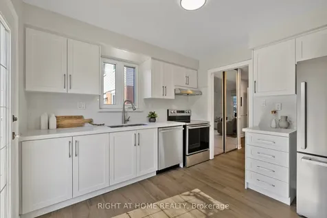 240 Collings Avenue Bradford West Gwillimbury ON L3Z 1W3