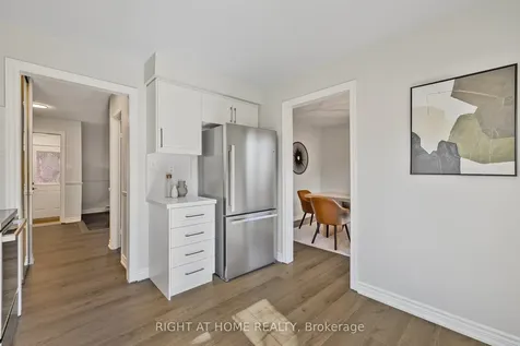 240 Collings Avenue Bradford West Gwillimbury ON L3Z 1W3