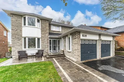 229 Orchard Heights Boulevard Aurora ON L4G 5A5