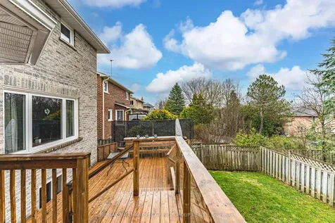 229 Orchard Heights Boulevard Aurora ON L4G 5A5