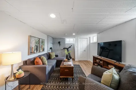 1 Waddell Street Brock ON L0C 1H0