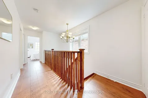 56 Acorn Lane Bradford West Gwillimbury ON L3Z 0H6