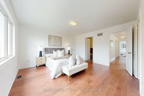 56 Acorn Lane Bradford West Gwillimbury ON L3Z 0H6