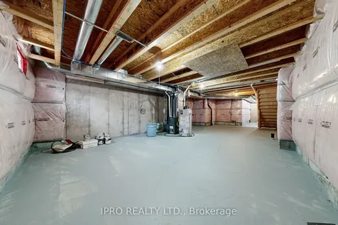 56 Acorn Lane Bradford West Gwillimbury ON L3Z 0H6