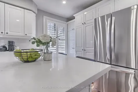 182 Hurd Street Bradford West Gwillimbury ON L3Z 1K9