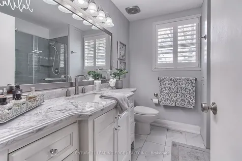 182 Hurd Street Bradford West Gwillimbury ON L3Z 1K9