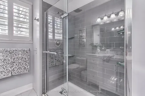 182 Hurd Street Bradford West Gwillimbury ON L3Z 1K9