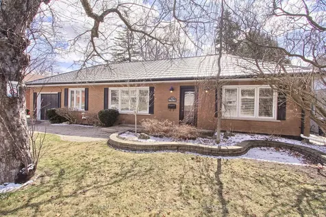 182 Hurd Street Bradford West Gwillimbury ON L3Z 1K9