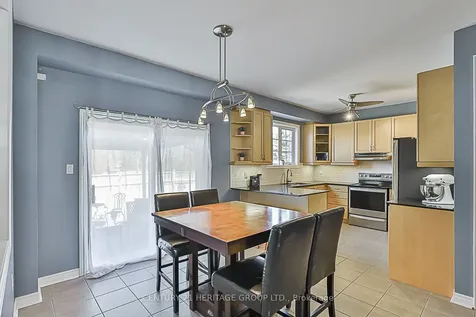 52 Perivale Gardens Aurora ON L4G 7P8