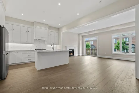 120 Lewis Honey Drive Aurora ON L4G 0J3