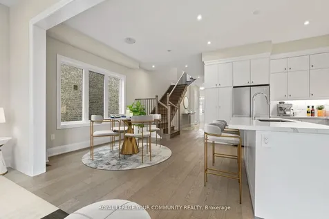 120 Lewis Honey Drive Aurora ON L4G 0J3