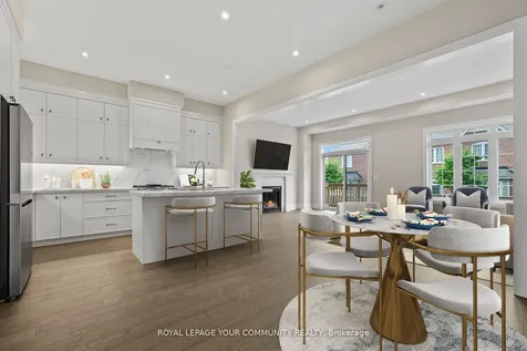 120 Lewis Honey Drive Aurora ON L4G 0J3