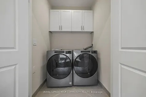 120 Lewis Honey Drive Aurora ON L4G 0J3