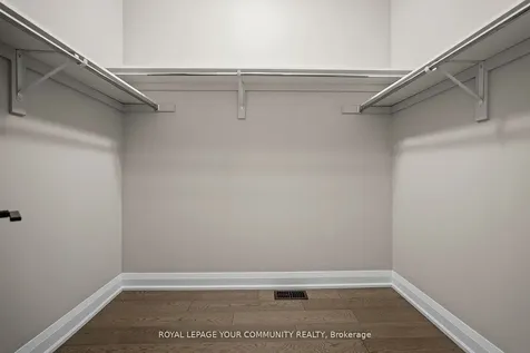 120 Lewis Honey Drive Aurora ON L4G 0J3