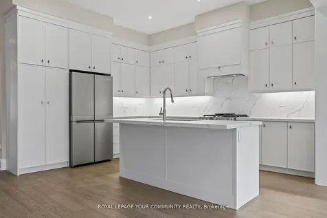 120 Lewis Honey Drive Aurora ON L4G 0J3