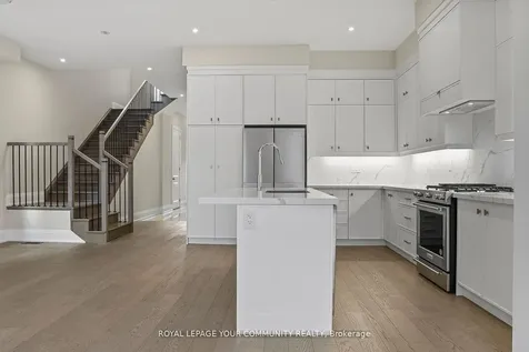 120 Lewis Honey Drive Aurora ON L4G 0J3