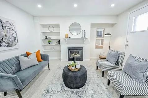 7 Natale Court Bradford West Gwillimbury ON L3Z 3B1