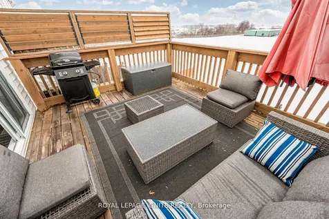 7 Natale Court Bradford West Gwillimbury ON L3Z 3B1