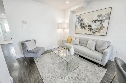 7 Natale Court Bradford West Gwillimbury ON L3Z 3B1