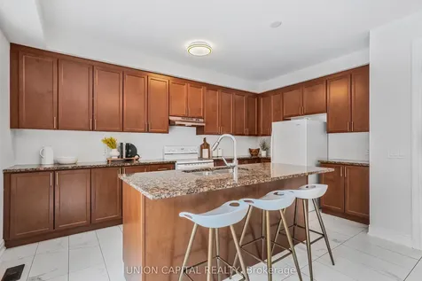 144 Mondial Crescent East Gwillimbury ON L0G 1R0