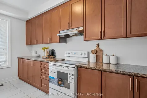 144 Mondial Crescent East Gwillimbury ON L0G 1R0