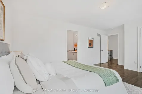 144 Mondial Crescent East Gwillimbury ON L0G 1R0