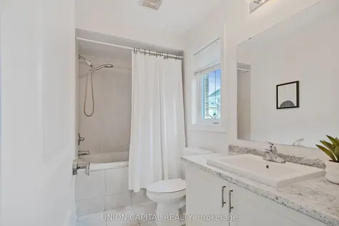 144 Mondial Crescent East Gwillimbury ON L0G 1R0