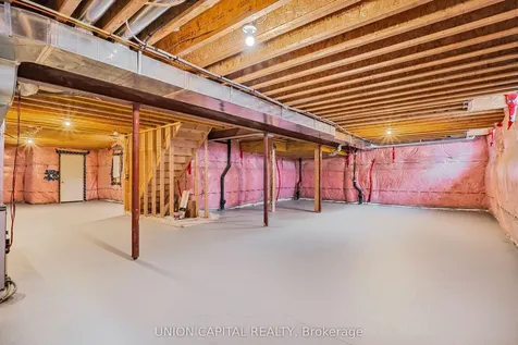 144 Mondial Crescent East Gwillimbury ON L0G 1R0