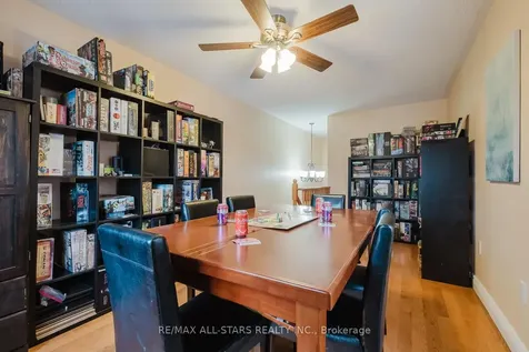 18 October Lane Aurora ON L4G 6Y1