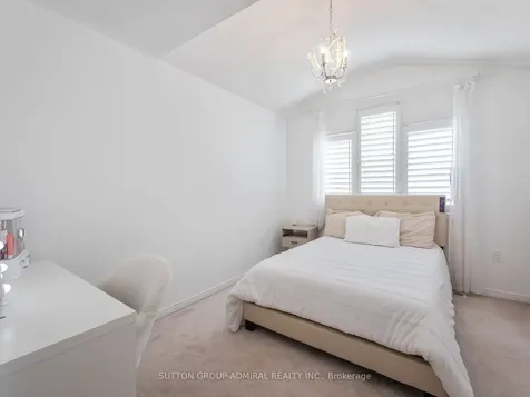 205 Romanelli Crescent Bradford West Gwillimbury ON L3Z 0X6