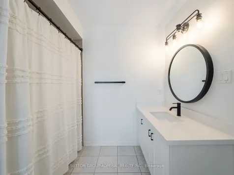 205 Romanelli Crescent Bradford West Gwillimbury ON L3Z 0X6