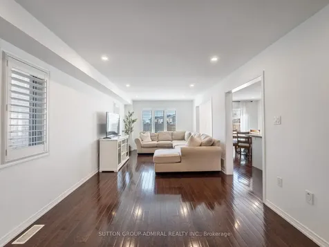 205 Romanelli Crescent Bradford West Gwillimbury ON L3Z 0X6