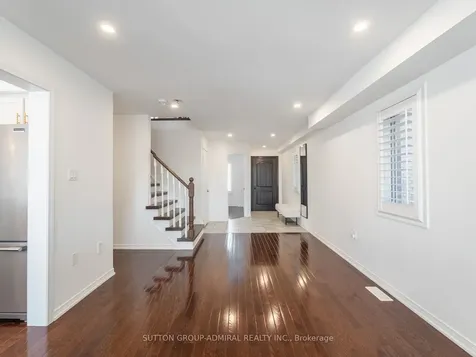 205 Romanelli Crescent Bradford West Gwillimbury ON L3Z 0X6