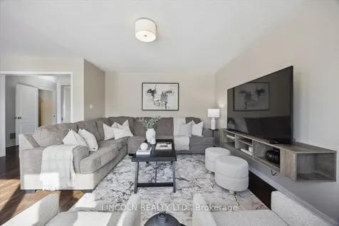 19 Don Hadden Crescent Brock ON L0C 1H0