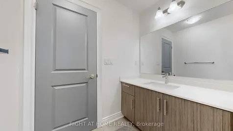 121 Bartram Crescent Bradford West Gwillimbury ON L3Z 4J2