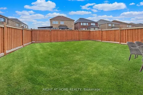 121 Bartram Crescent Bradford West Gwillimbury ON L3Z 4J2