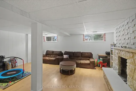 248 Talbot Crescent Newmarket ON L3Y 1A3