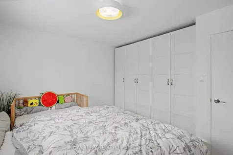 248 Talbot Crescent Newmarket ON L3Y 1A3