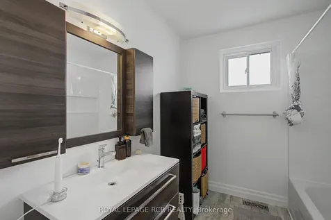 248 Talbot Crescent Newmarket ON L3Y 1A3