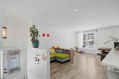 248 Talbot Crescent Newmarket ON L3Y 1A3