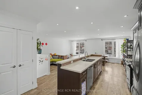 248 Talbot Crescent Newmarket ON L3Y 1A3