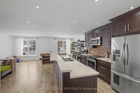 248 Talbot Crescent Newmarket ON L3Y 1A3